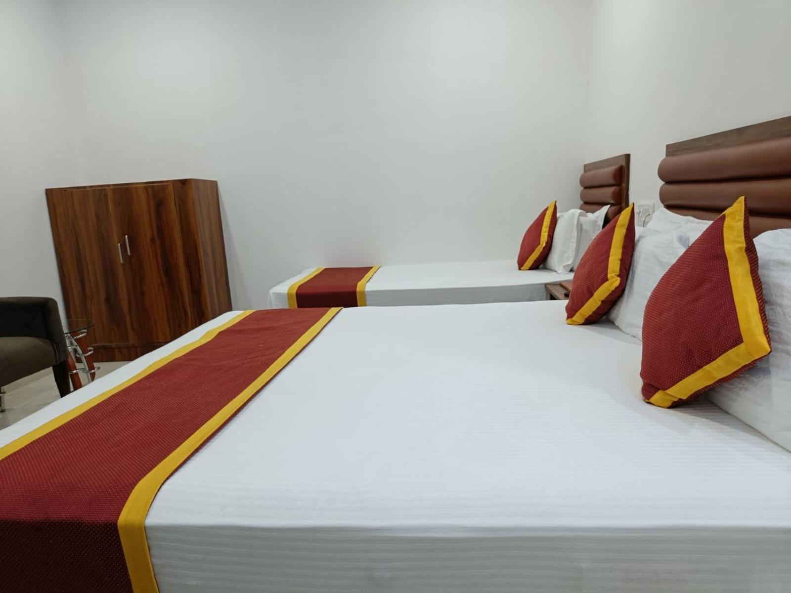 Hotel Executive Inn Hailakandi 외부 사진