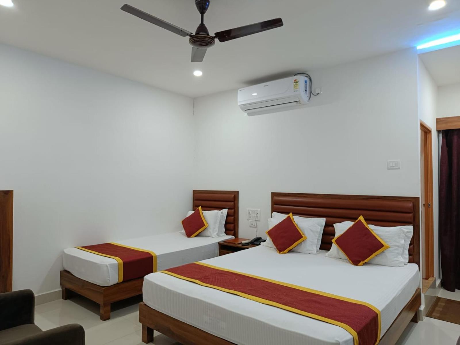 Hotel Executive Inn Hailakandi 외부 사진