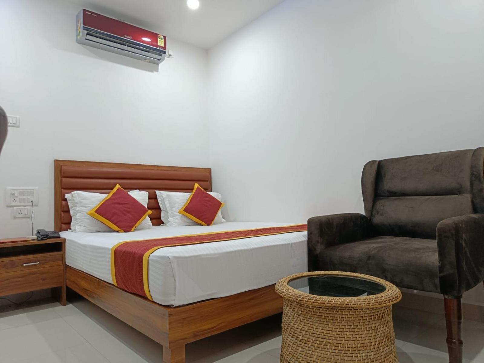 Hotel Executive Inn Hailakandi 외부 사진